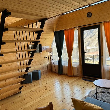 Qusha Cottage Kazbegi Extérieur photo