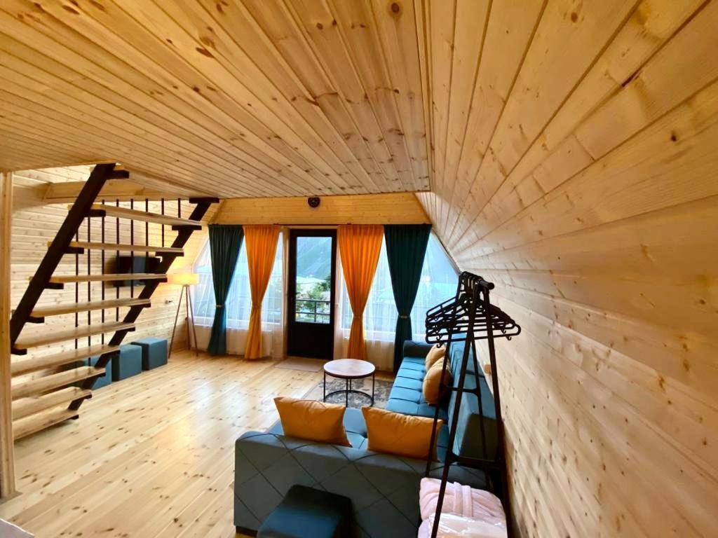 Qusha Cottage Kazbegi Extérieur photo