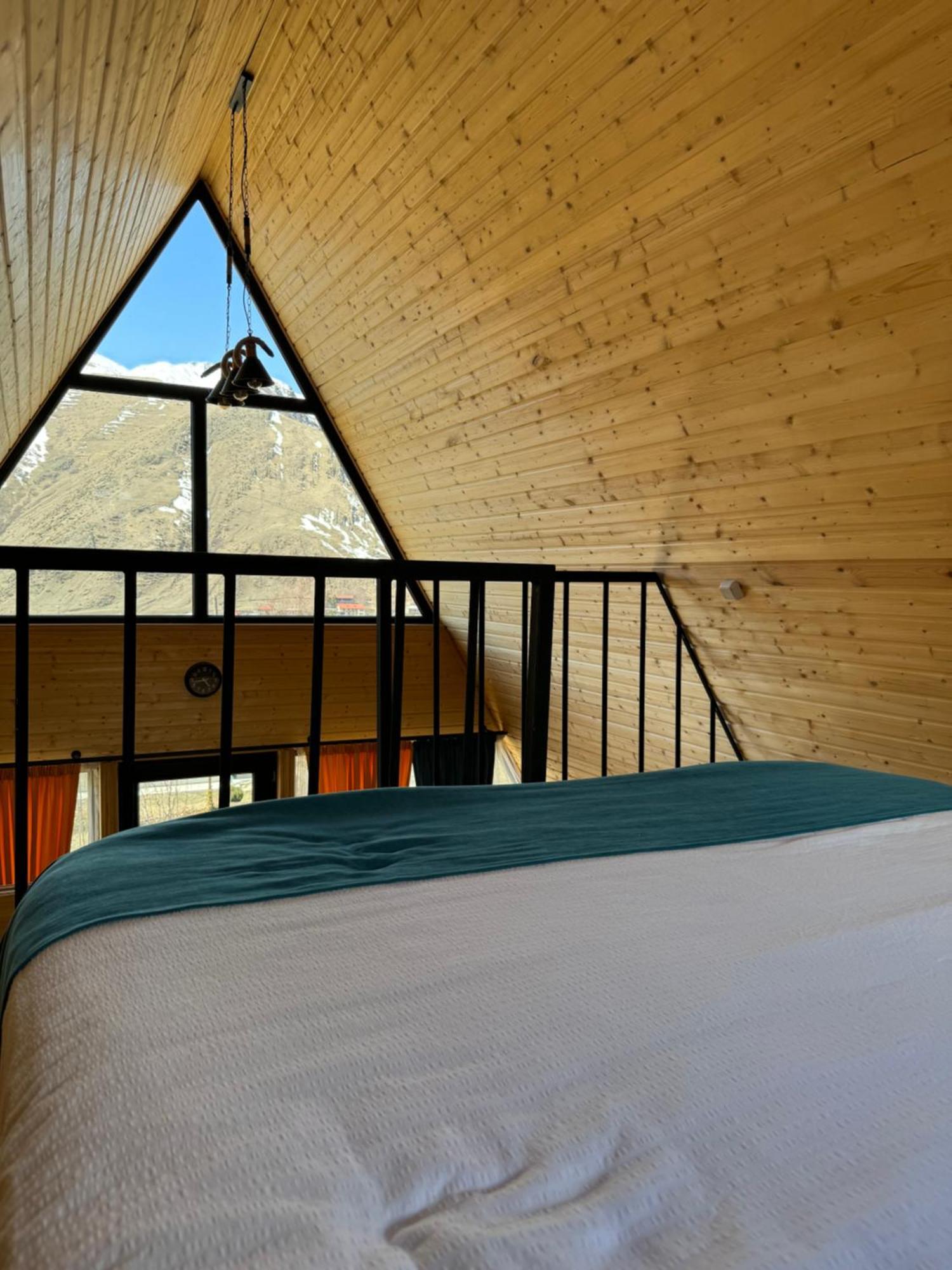 Qusha Cottage Kazbegi Extérieur photo
